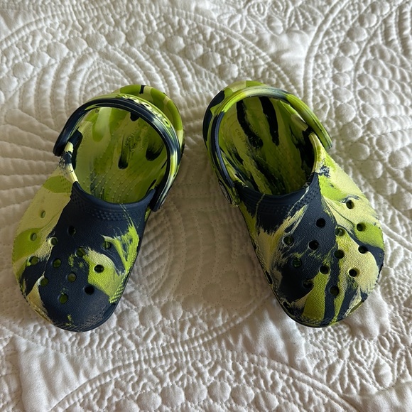 Infant Crocs size 6 - Picture 5 of 7